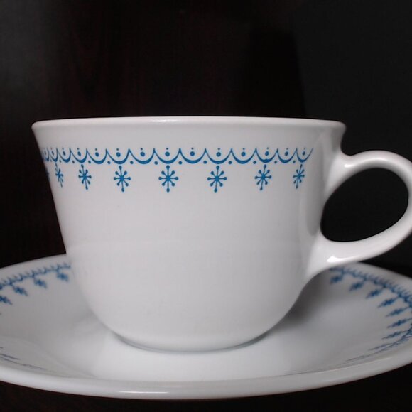 Snowflake Blue (Corelle) Cup & Saucer - Picture 1 of 2